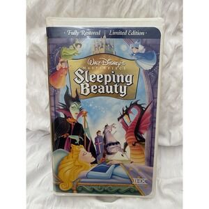 Walt Disney Masterpiece Fully Restored Sleeping Beauty‎ Vhs In Clamshell